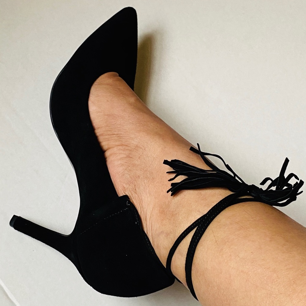 Guess black suede shoes
